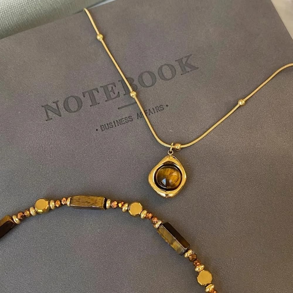 Ensemble de bijoux collier à double chaîne en alliage, collier pendentif en pierre œil de tigre superposé, style rétro et élégant, pour femmes — 3/6