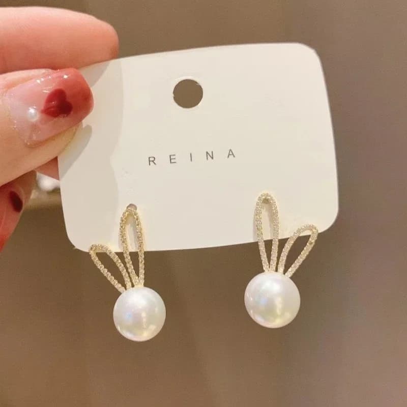 Boucles d'oreilles pendantes pour femme, blanc pur, fleur épanouie, acrylique, émail, papillon, imitation perle, cœur, élégantes, Brinc — 4/10